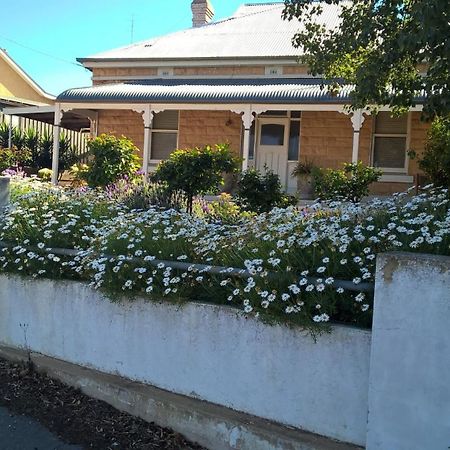 Book Keepers Cottage Waikerie Exteriör bild